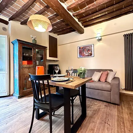 Sweet Light And Romance On First Floor * Perugia