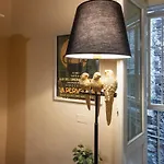 Sweet Light And Romance On First Floor * 페루자