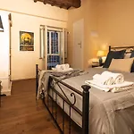 Sweet Light And Romance On First Floor Apartment *