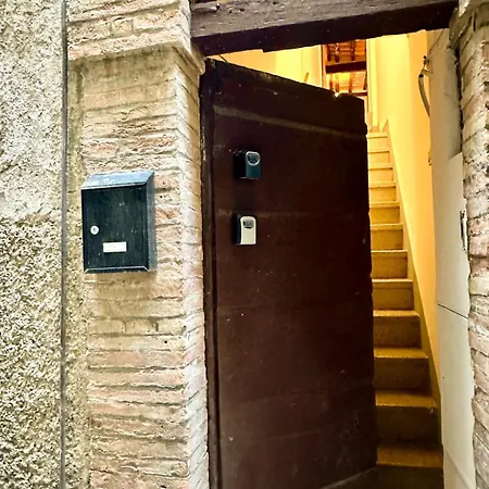 Sweet Light And Romance On First Floor Apartment Perugia